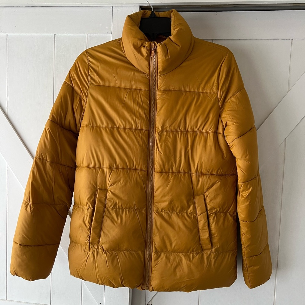NWT Old Navy Women’s Gold Puffer Jacket - Small